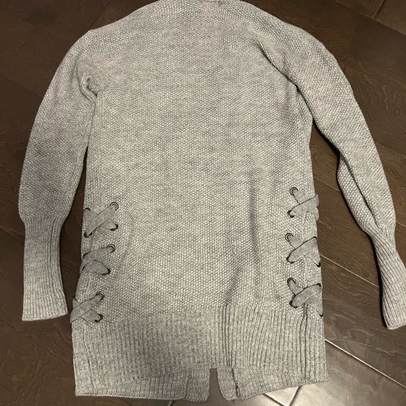 So brand grey cardigan size: S - Picture 2 of 3